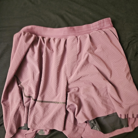 Lululemon lined pace shorts 5" - Picture 2 of 4